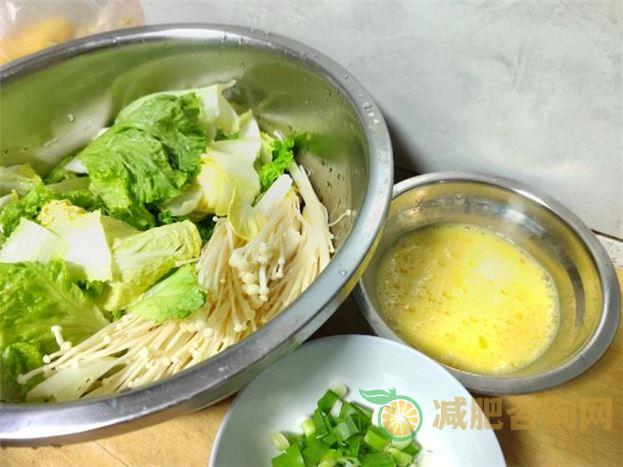 小白菜减肥餐：让你轻松瘦身的健康食谱-第1张图片-减肥咨询网