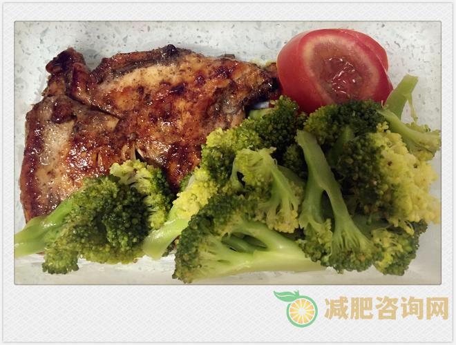 鸡肉减肥餐的做法：让你健康瘦身的鸡肉菜谱-第1张图片-减肥咨询网