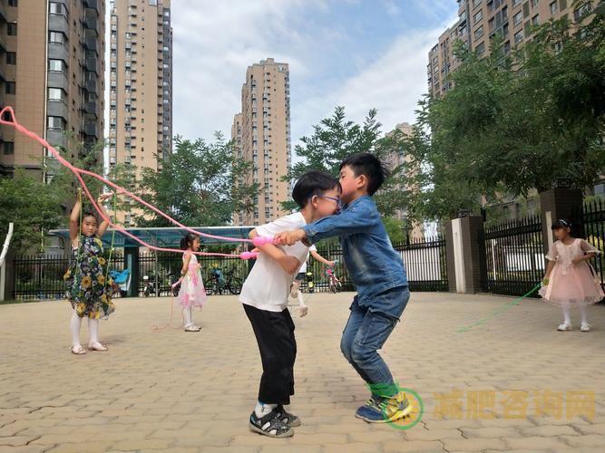 原地跳绳：简单易行的减肥运动-第1张图片-减肥咨询网