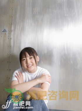晨起6步减肥操 每天10分钟轻松瘦身-第1张图片-减肥咨询网