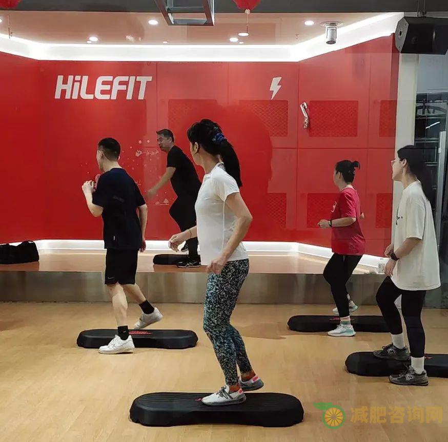 产后如何瘦臀 快速瘦臀小运动-第1张图片-减肥咨询网 产后如何瘦臀 快速瘦臀小运动-第1张图片-减肥咨询网