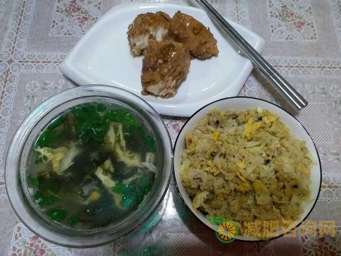 经期减肥餐一周瘦10斤：科学健康的减肥方法-第1张图片-减肥咨询网