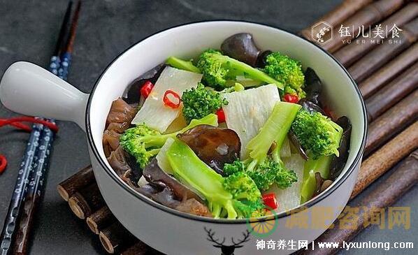 十天吃水煮菜瘦30斤是真的吗，不合理但真的会瘦(减肥食谱)-第1张图片-减肥咨询网