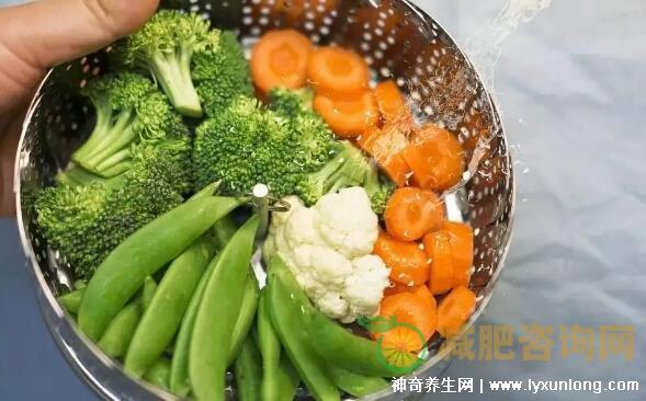 十天吃水煮菜瘦30斤是真的吗，不合理但真的会瘦(减肥食谱)-第2张图片-减肥咨询网