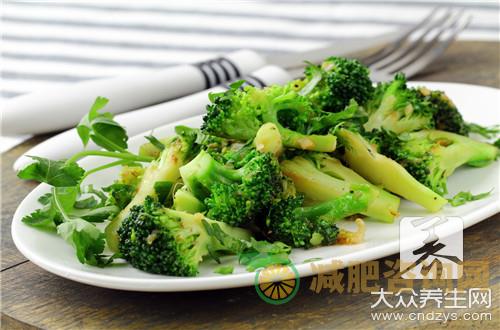 西兰花鸡胸肉减肥食谱-第1张图片-减肥咨询网