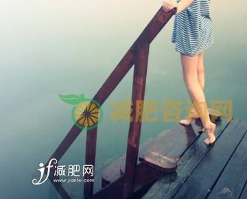 踮脚尖对于瘦腿内侧非常有效