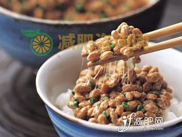 纳豆是日本MM们瘦脸食谱中的必备食物
