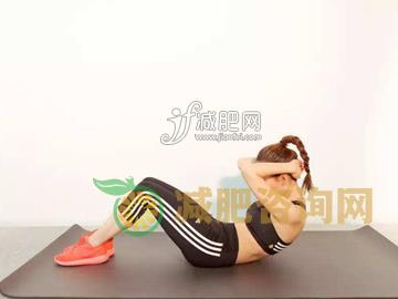 卷腹是一种锻炼腹直肌的腹部运动