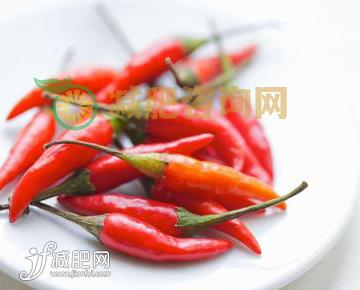 吃辣椒所产生的轻微灼热感