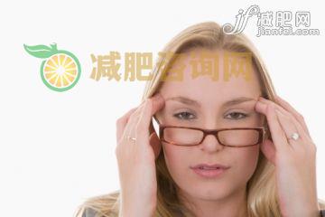 人,情绪压力,商务,眼镜,担心_170618976_Painful Headache_创意图片_Getty Images China