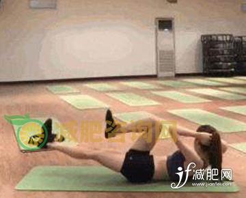 肚子上的多余脂肪会被快速地燃烧掉，消除小肚腩