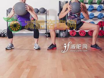 蹲马步能瘦腿 正确蹲马步摆脱腿部肥肉