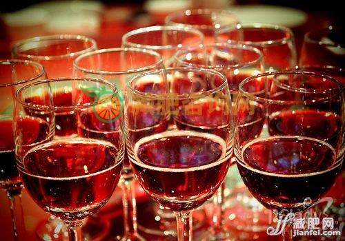 瘦身大揭秘 红酒是否真能减肥