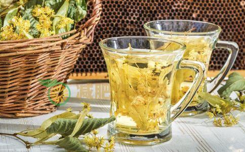 蜂蜜水减肥法 蜂蜜水能减肥吗 怎样喝蜂蜜水减肥