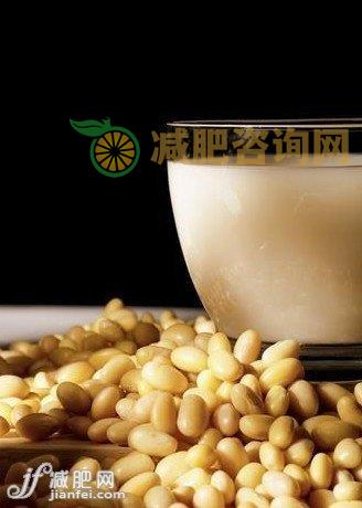 牛奶VS豆浆 哪一个更适合瘦身