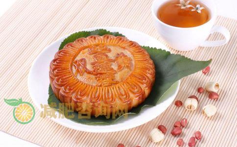 中秋如何健康吃月饼 中秋吃月饼注意事项 中秋如何吃月饼不发胖