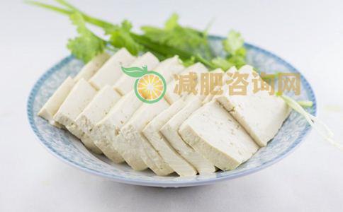 减肥期间可以吃的食物 哪些食物可以减肥 减肥可以吃的水果