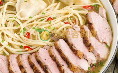 少食多餐减肥法 少食多餐减肥 腹部脂肪堆积的原因	