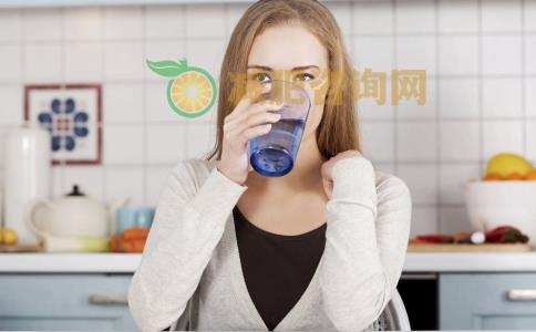 不饿还一直想吃东西是怎么回事 怎么控制自己的食欲好 控制食欲的方法有哪些