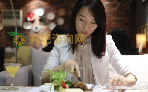 哪些方法适合白领减肥 白领减肥午餐吃什么好 最适合白领减肥的午餐