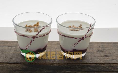 酸奶每天喝多少才减肥 酸奶减肥方法有哪些 酸奶怎么喝减肥