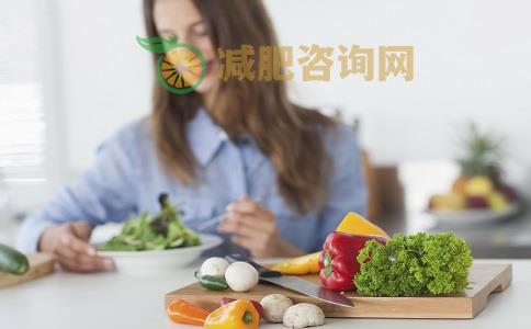 饮食减肥要注意什么 饮食减肥的方法有哪些 怎样饮食减肥好