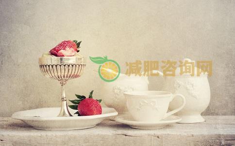 酸奶怎么吃可以减肥 喝酸奶可以减肥吗 酸奶怎么喝可以减肥