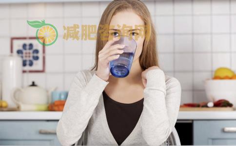 秋季不长肥膘的方法 秋天怎么预防长赘肉 秋季预防肥胖的方法有哪些