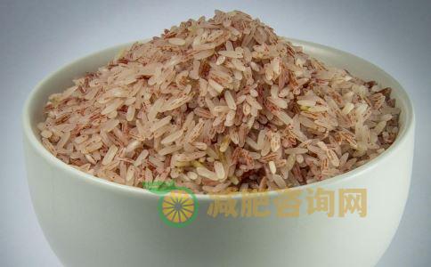 减肥晚餐吃什么 最适合减肥的晚餐食谱 晚餐吃什么会长胖