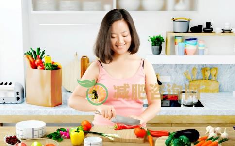 白领夏季减肥的方法有哪些 白领夏季怎么减肥效果好  白领夏季减肥吃什么