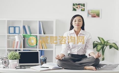 白领瘦身方法有哪些 专属白领的瘦身方法 白领上班也能瘦身吗