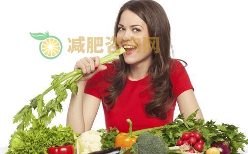 夏季减肥吃什么瘦肚子 夏季减肥如何瘦肚子 夏季减肥瘦肚子运动有哪些