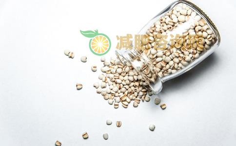 可以帮忙消除水肿的食物有哪些 哪些食物可以帮忙消除水肿 水肿要吃哪些食物