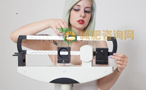 如何突破女性的减肥平台期 突破女性减肥平台期的方法 什么是减肥平台期