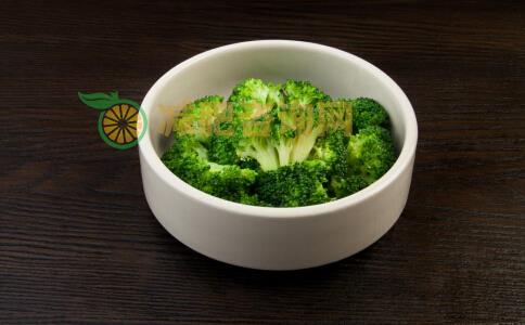 哪些食物会引起水肿 可以消肿的食物有哪些 哪些食物可以消水肿