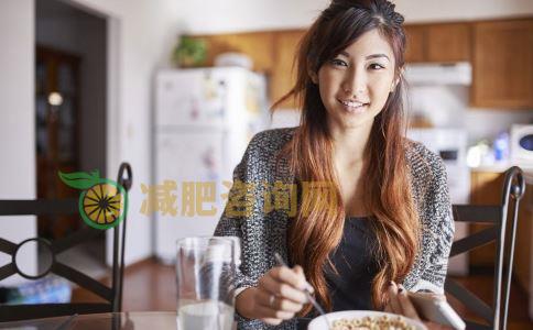 预防春节期间长胖的方法有哪些 假期吃什么不长胖 假期减肥的方法有哪些
