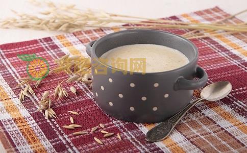 晚上吃什么食物有利于减肥 晚上吃什么会变胖 哪些饮食会导致肥胖