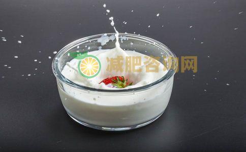 酸奶减肥 吃酸奶真的能减肥吗 怎么吃酸奶才能减肥呢