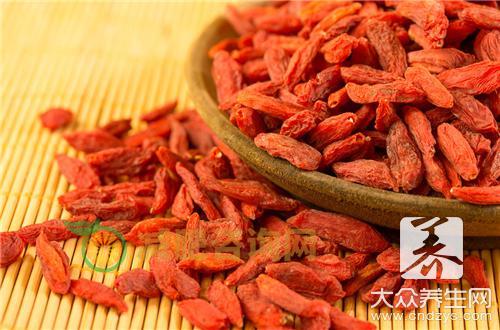 枸杞桂圆泡水喝功效好吗？有哪些禁忌呢？