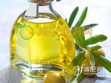 早上空腹喝什么能减肥 橄榄油