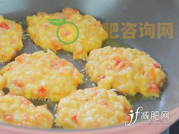 减肥早餐最好吃什么 鸡蛋奶酪饼.jpg