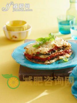 饮食,食品,影棚拍摄,盘子,碗_156857341_Plate of vegetarian lasagna_创意图片_Getty Images China