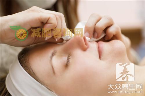 为什么挤黑头会挤出来有些白色的东西？