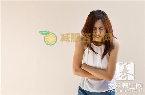 来月经胸部痛是怎么回事？