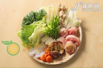 褐色,砂锅菜,白菜,烹调,食品_gic12781634_Japanese style casserole_创意图片_Getty Images China
