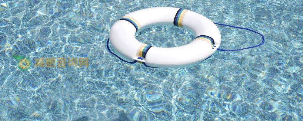 夏天游泳减肥注意事项 夏天游泳抽筋怎么办 游泳抽筋怎么自救