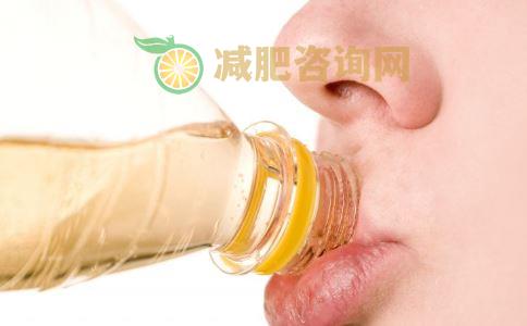 柠檬减肥法 5天柠檬减肥法 柠檬怎么吃减肥