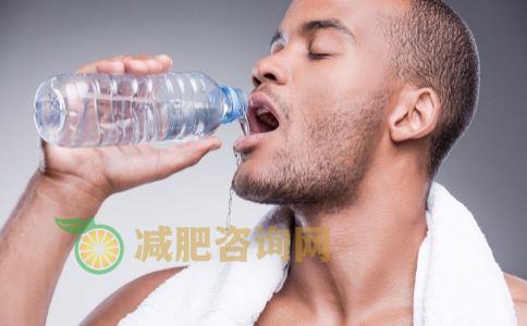 日光浴有助减肥吗 	有助减肥的食物 有助于减肥的方法