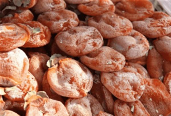 柿饼热量高吗 减肥期间可不可以吃柿饼