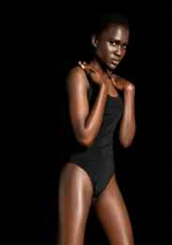 3D肉蒲团女主角蓝燕蜜桃臀功 七招练就性感美臀